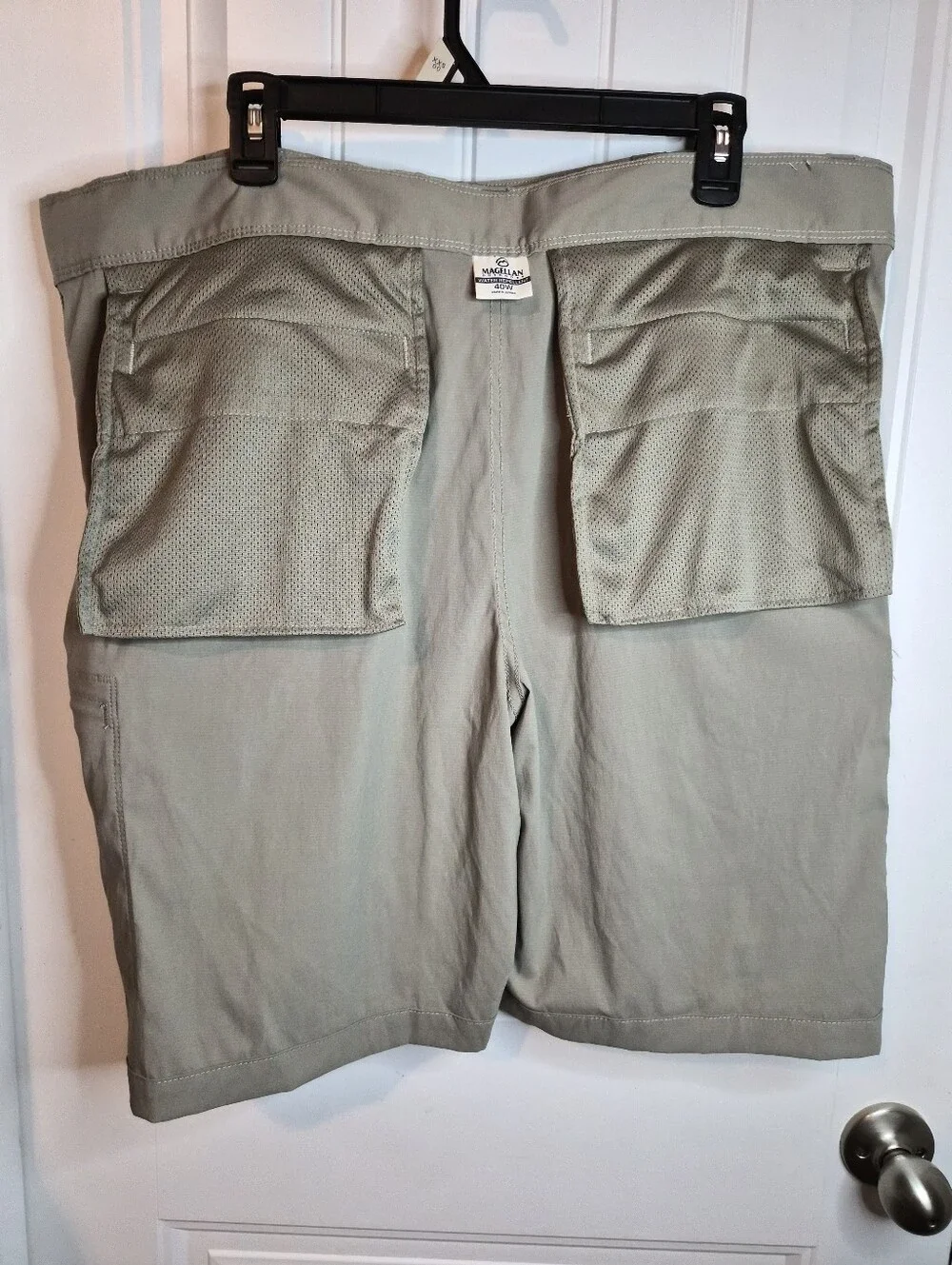 40W Magellan Outdoor mens Performance Cargo Shorts Casual Fishing Vacation Trave